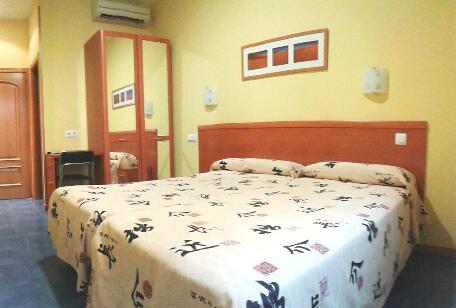 Hostal Los Claveles Torrejón de Ardoz Стая снимка